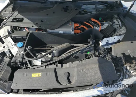 2021 Audi E-Tron Sportback Premium Plus z USA, uszkodzony, nr VIN WA12AAGE9MB001410